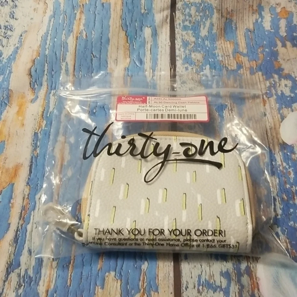 thirty‎ one .. Half Moon Card Wallet .. Dancing Dash Pebble .. NWT